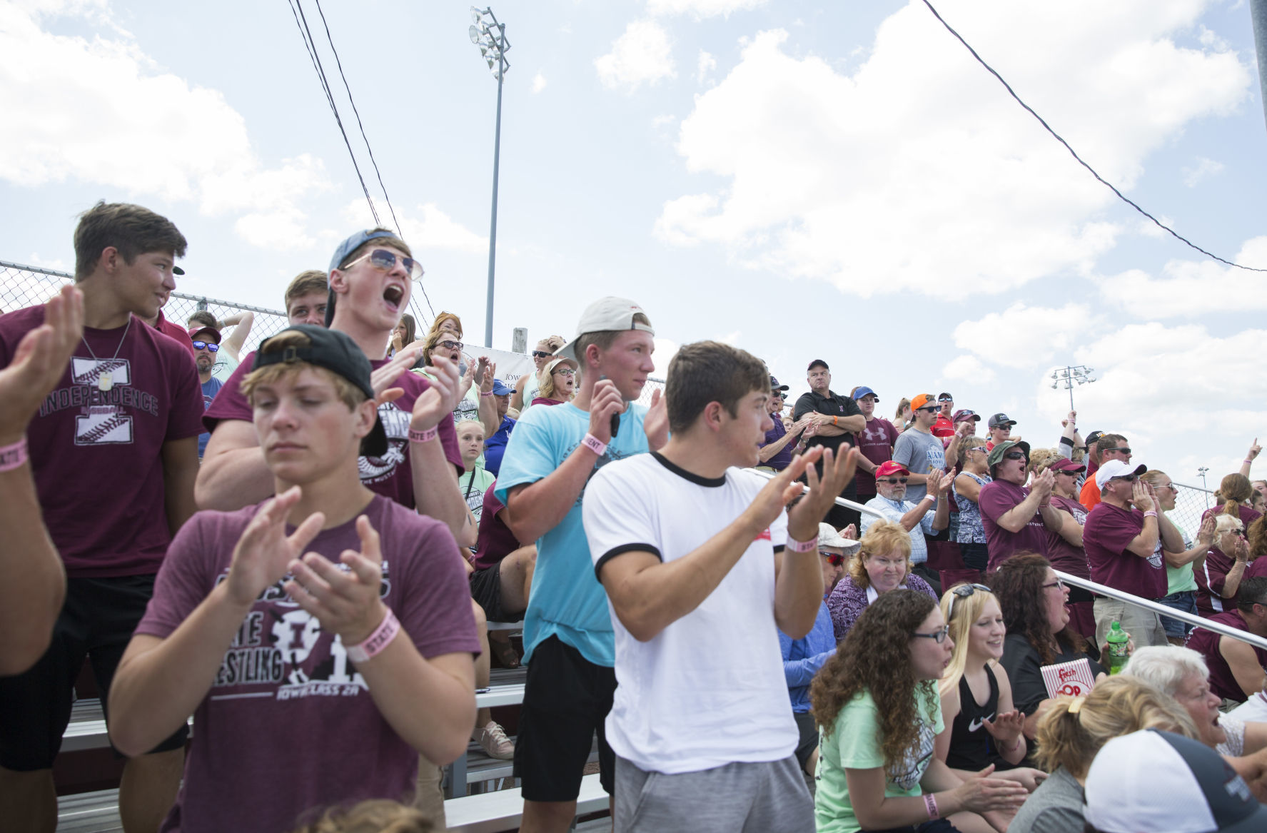072319kw-state-softball-independence-fans-02